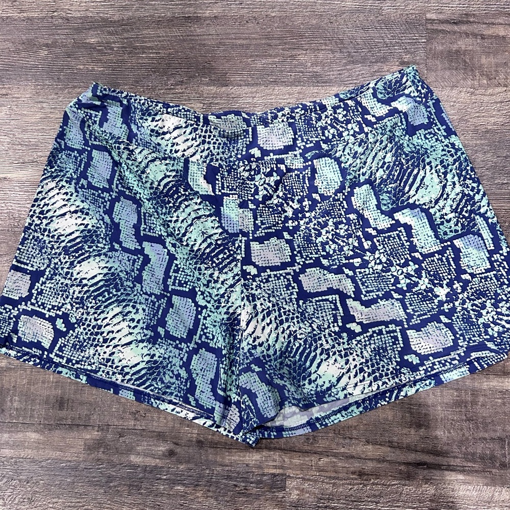 Ambrielle Blue Patterned Women Shorts